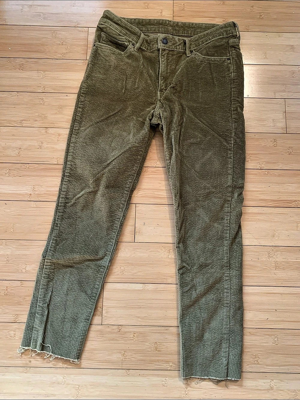 Levi's Wide Wale Tan Corduroy Raw Edge cropped Straight Jeans sz 29